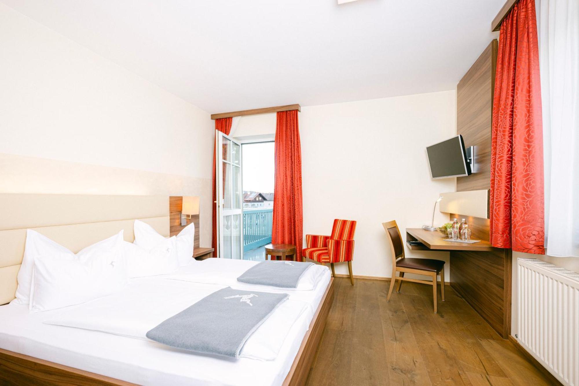 Gasthof Hotel Jaegerwirt Strasswalchen Εξωτερικό φωτογραφία